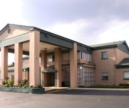 Welcome Inn And Suites ซาเกอนอว์ ภายนอก รูปภาพ